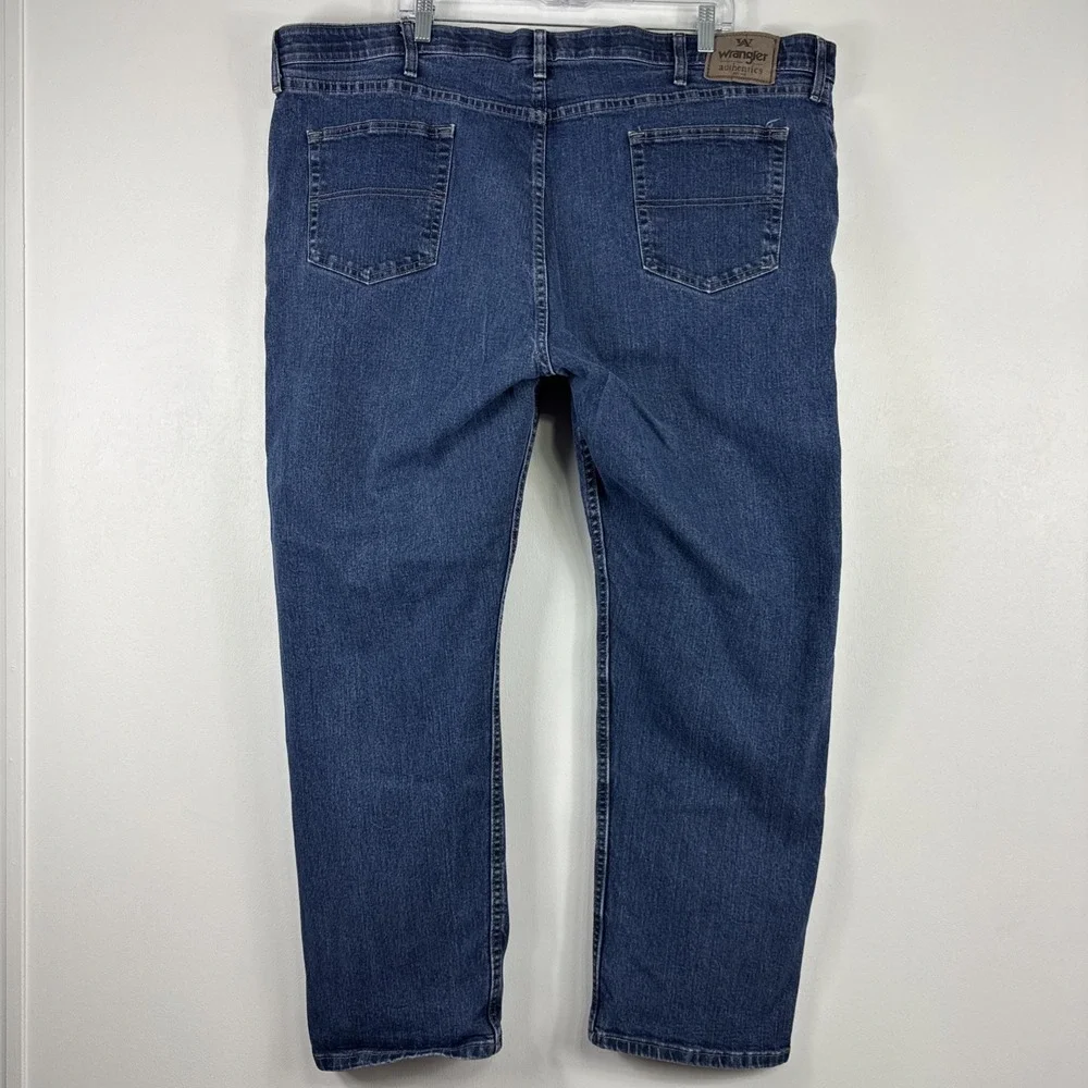 Wrangler Authentics Jeans Men 46x30 Denim Flex Waistband Relaxed Fit Medium Wash
